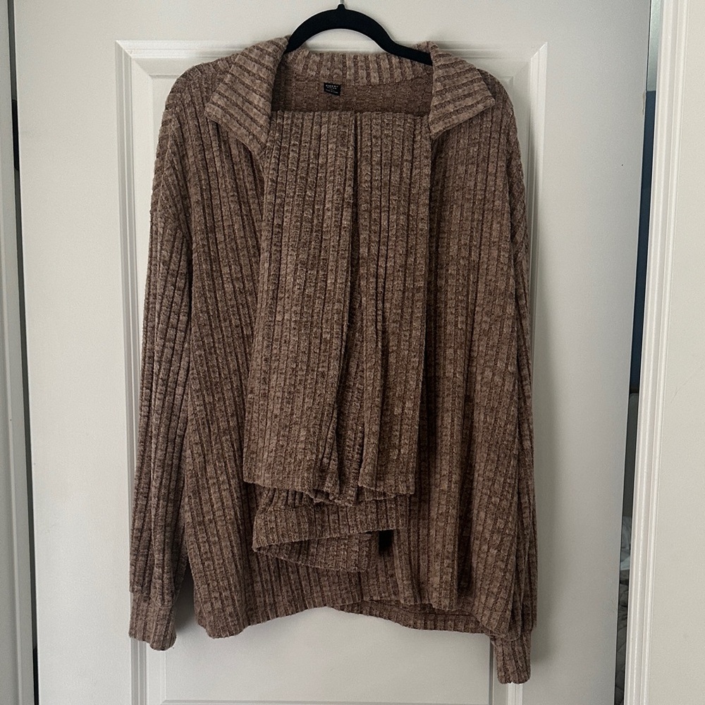 Emery Rose Brown Ribbed Women's Sweater Set